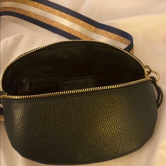 Chic Gold and Blue Crossbody Bag with Structured Design - Picture 3 of 7